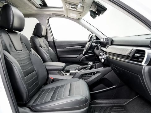Used 2024 Kia Telluride SX Prestige AWD/4WD image 23