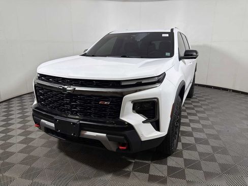 Used 2024 Chevrolet Traverse Z71 w/ Enhanced Driving Package AWD/4WD image 3
