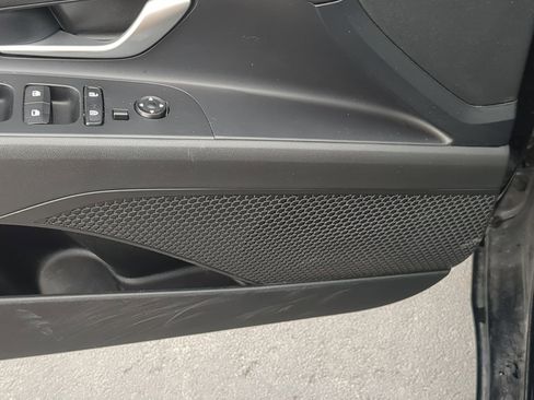 Certified 2023 Hyundai Elantra SE image 15