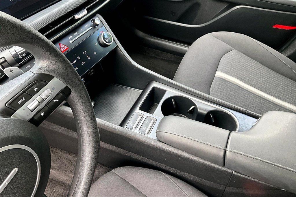 Used 2025 Hyundai Sonata SEL FWD image 18