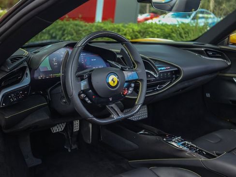Used 2024 Ferrari SF90 Spider image 25