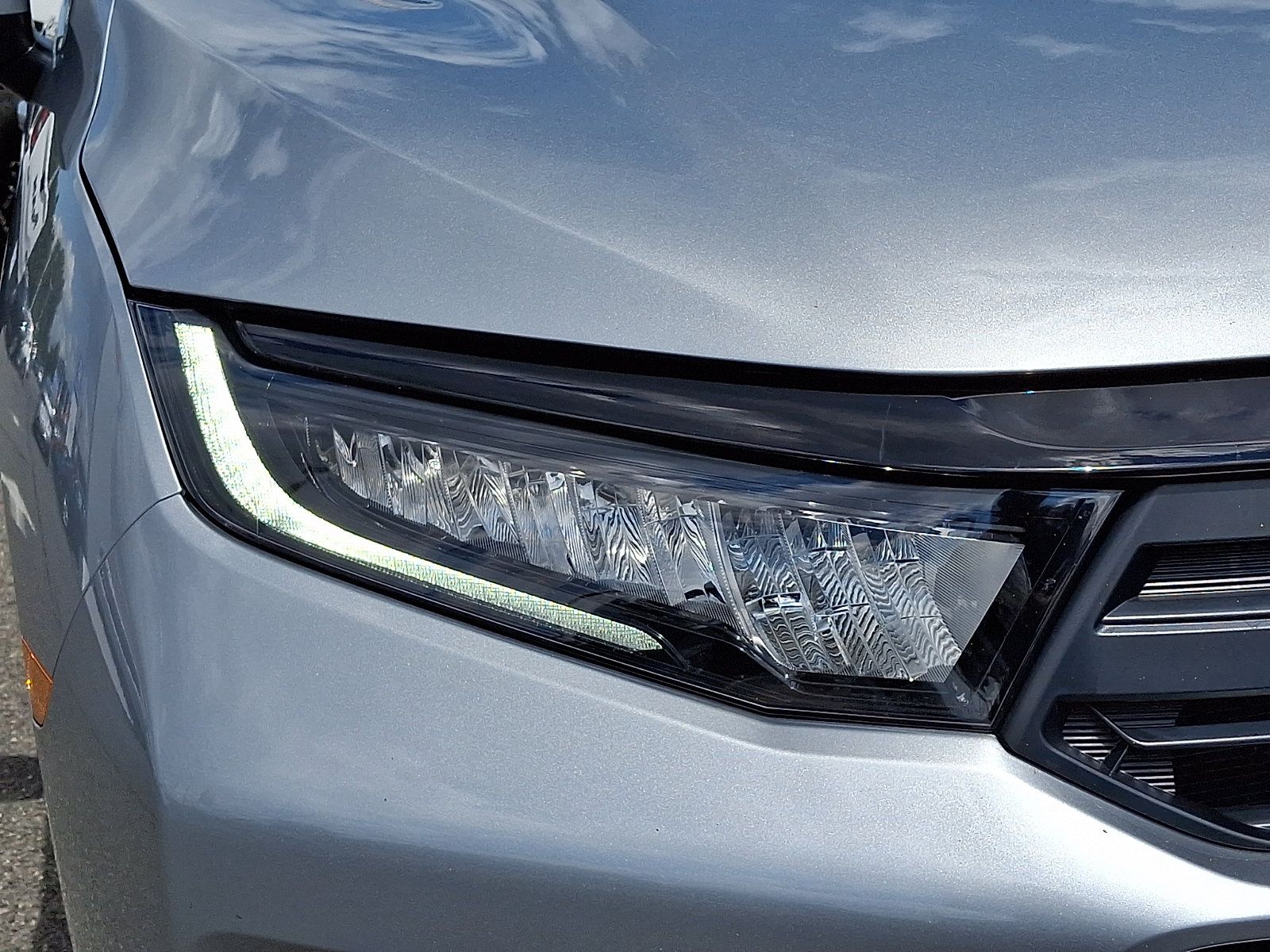 Used 2025 Honda Odyssey EX-L image 10