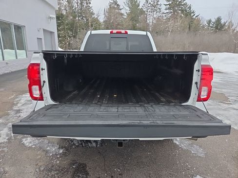 Used 2018 Chevrolet Silverado 1500 LTZ Z71 image 5