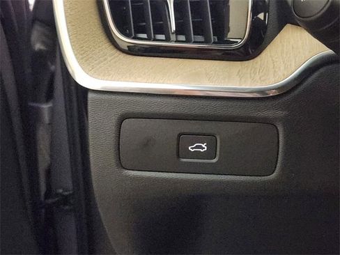 New 2026 Volvo XC60 B5 Plus w/ Protection Package Premier image 22