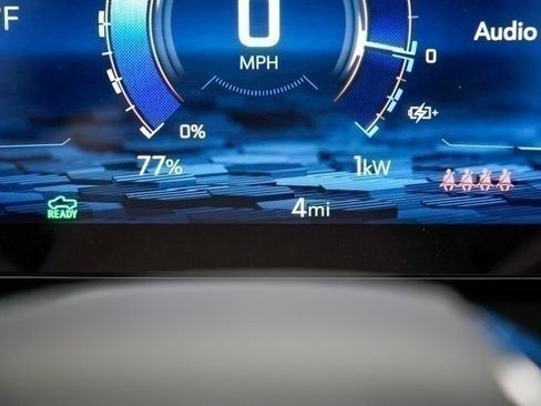 New 2025 Chevrolet Silverado EV LT image 33