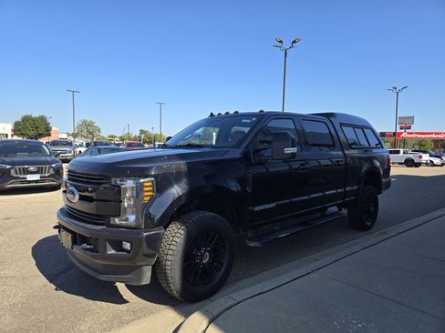 Certified 2019 Ford F250 Lariat w/ Lariat Ultimate Package image 3