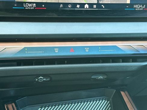 Used 2025 BMW X3 xDrive30i image 22