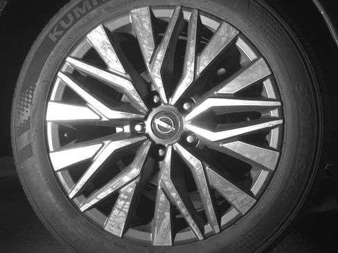 Used 2025 Nissan Altima 2.5 SV FWD image 15