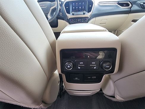 Used 2020 GMC Acadia Denali w/ Denali Ultimate Package image 31