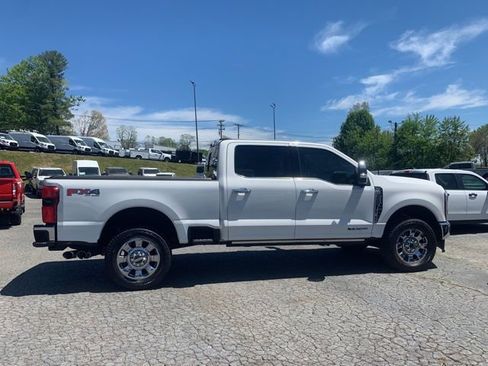 Certified 2025 Ford F350 Lariat w/ Lariat Ultimate Package AWD/4WD image 11
