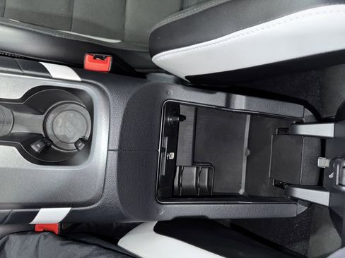 Used 2020 Ford Mustang Shelby GT500 w/ Carbon Fiber Track Pack image 35