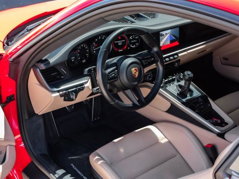 Used 2021 Porsche 911 Carrera S image 17
