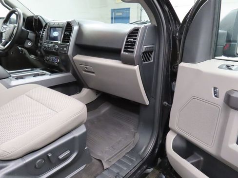 Used 2020 Ford F150 XLT w/ Equipment Group 302A Luxury AWD/4WD image 30