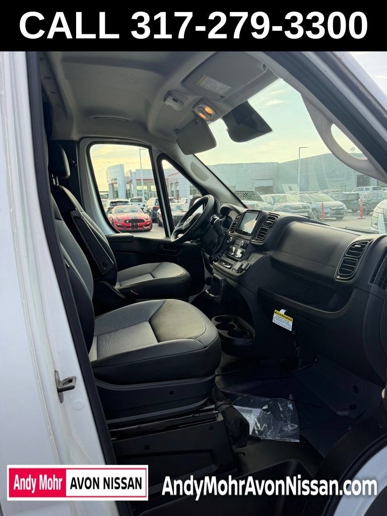 Used 2025 RAM ProMaster 2500 w/ Convenience Group FWD image 7