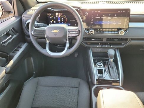 New 2025 Chevrolet Colorado LT image 17