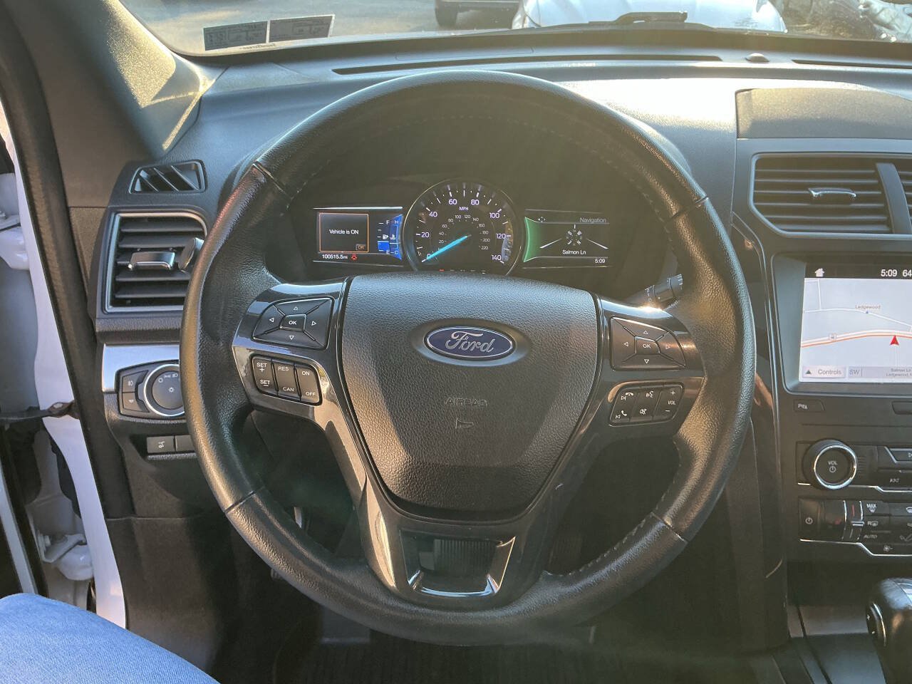 Used 2019 Ford Explorer XLT w/ Equipment Group 202A AWD/4WD image 18