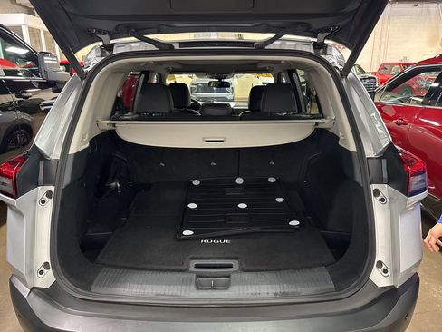 Used 2021 Nissan Rogue SL image 5