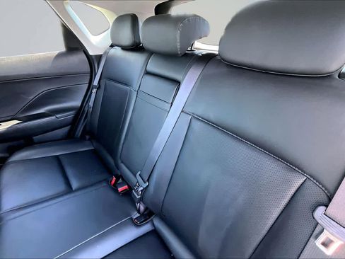 Used 2024 Hyundai Kona Limited FWD image 13
