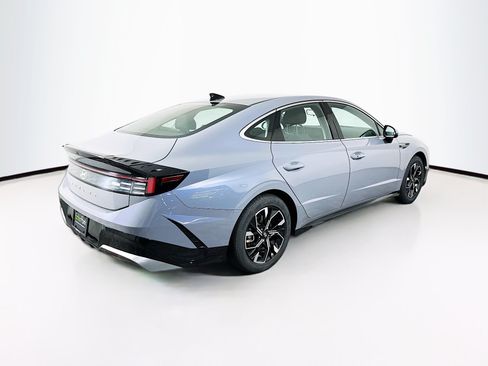 Used 2025 Hyundai Sonata SEL FWD image 9