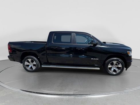 Used 2023 RAM 1500 Laramie AWD/4WD image 5