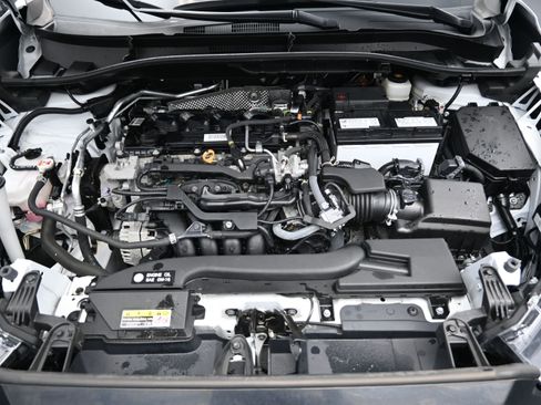 Used 2022 Toyota Corolla Cross LE image 28