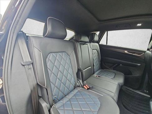Used 2024 Volkswagen Atlas Cross Sport SEL Premium R-Line AWD/4WD image 18
