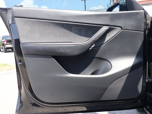 Used 2020 Tesla Model Y Long Range AWD/4WD image 12