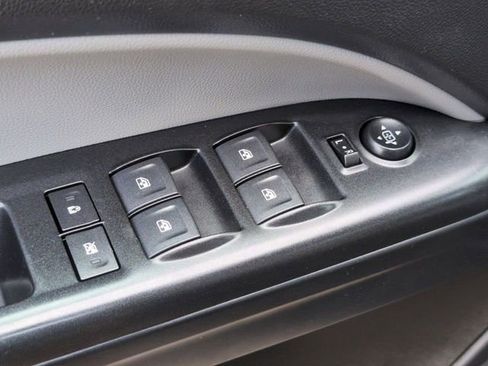 Used 2022 Chevrolet Colorado W/T w/ Custom Special Edition image 21