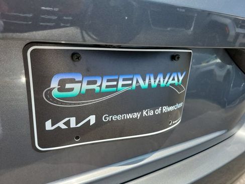 Used 2024 Nissan Altima 2.5 SV FWD image 36
