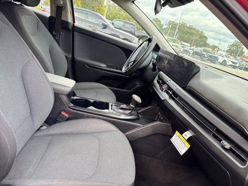 Used 2025 Kia K4 LXS image 13