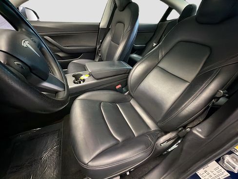 Used 2020 Tesla Model 3 Standard Range Plus image 10