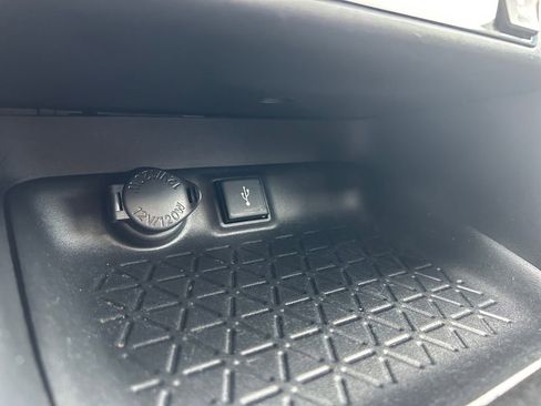 Used 2022 Toyota RAV4 SE w/ Convenience Package AWD/4WD image 33