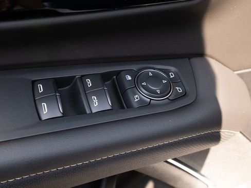 New 2025 Chevrolet Suburban Premier w/ Sun And Tow Package image 19