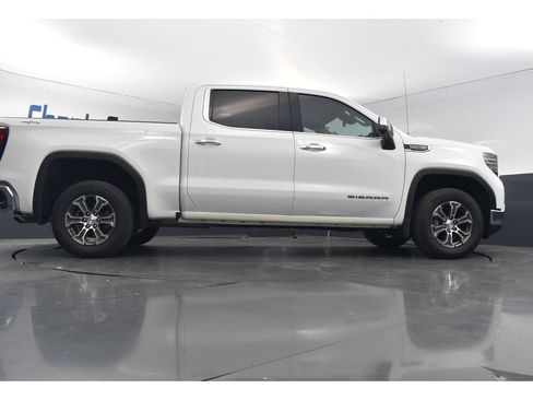 Used 2025 GMC Sierra 1500 SLT AWD/4WD image 22