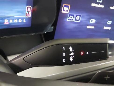 New 2026 Chevrolet Traverse LT w/ Sun and Wheel Package image 21