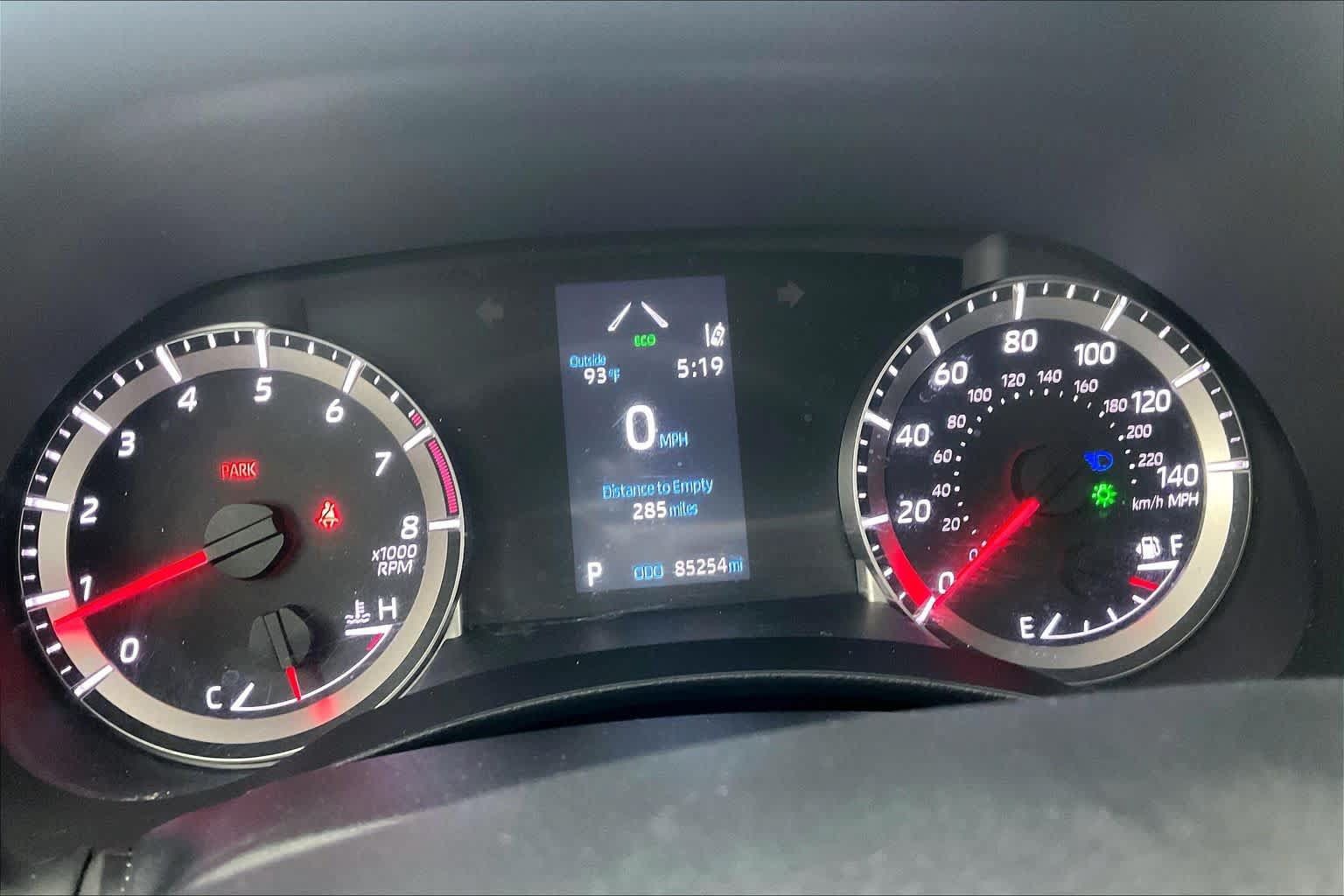 Used 2022 Toyota Highlander L FWD image 26