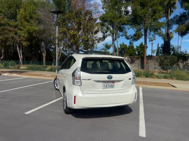 Used 2014 Toyota Prius V Five FWD image 15