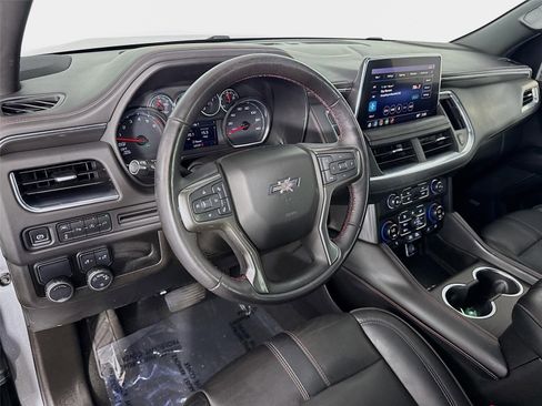 Certified 2021 Chevrolet Suburban RST w/ Luxury Package RWD image 9