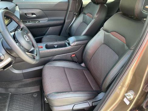 Certified 2025 Nissan Kicks SR w/ SR Premium Package FWD image 18
