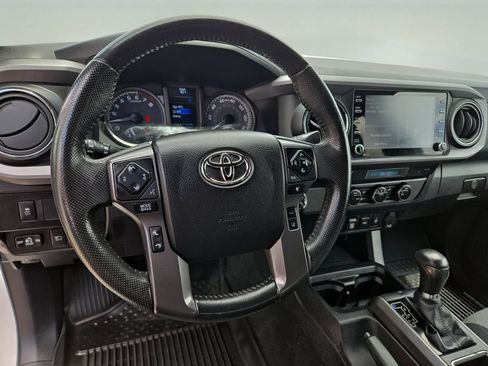 Certified 2022 Toyota Tacoma TRD Off-Road RWD image 15