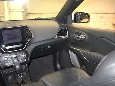 Certified 2020 Jeep Cherokee High Altitude AWD/4WD image 36