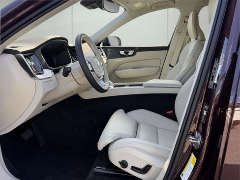 New 2026 Volvo XC60 B5 Ultra w/ Protection Package Premier AWD/4WD image 15