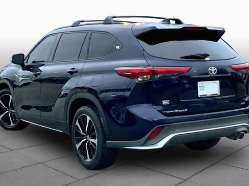 Used 2022 Toyota Highlander XSE FWD image 22