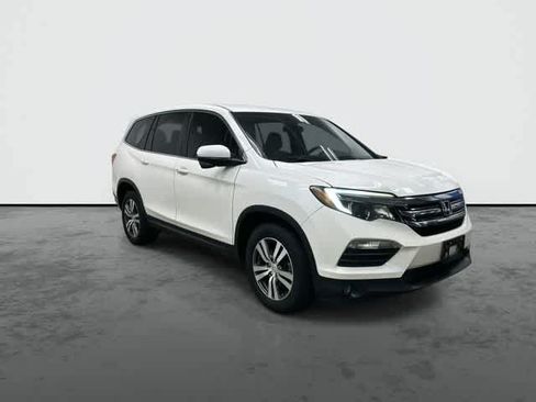 Used 2017 Honda Pilot EX image 6