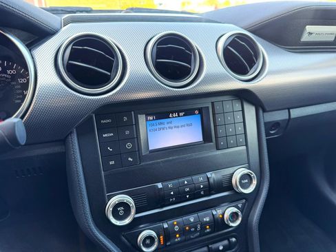 Used 2019 Ford Mustang GT RWD image 23