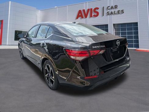 Used 2025 Nissan Sentra SV FWD image 9