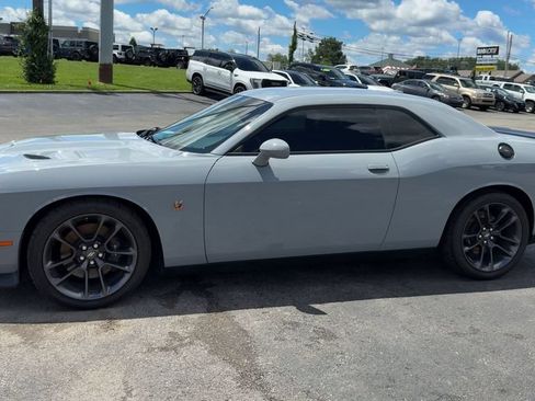 Used 2022 Dodge Challenger R/T Scat Pack RWD image 3