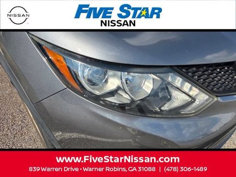 Used 2019 Nissan Rogue Sport SV w/ Technology Package FWD image 14