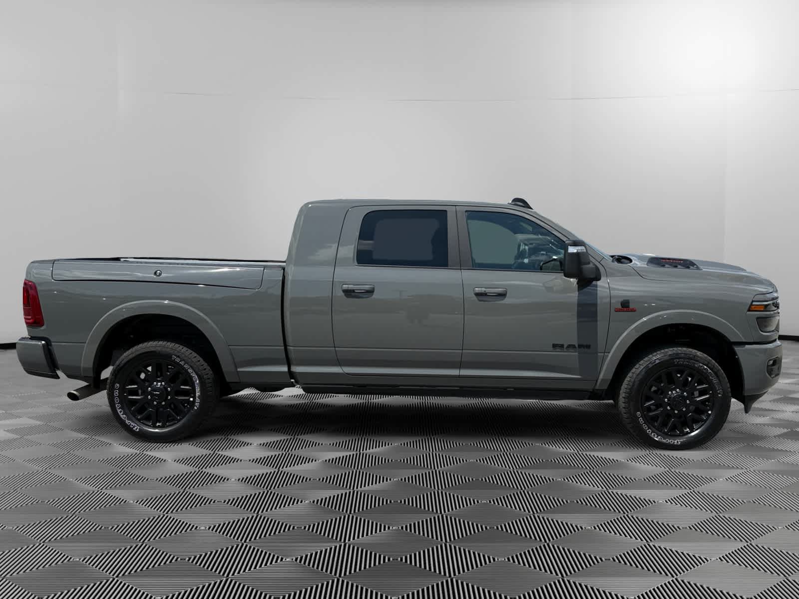 Used 2026 RAM 2500 Limited AWD/4WD image 6