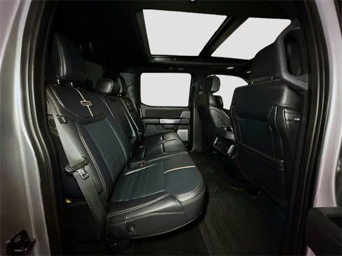 Used 2024 Ford F350 Platinum image 34